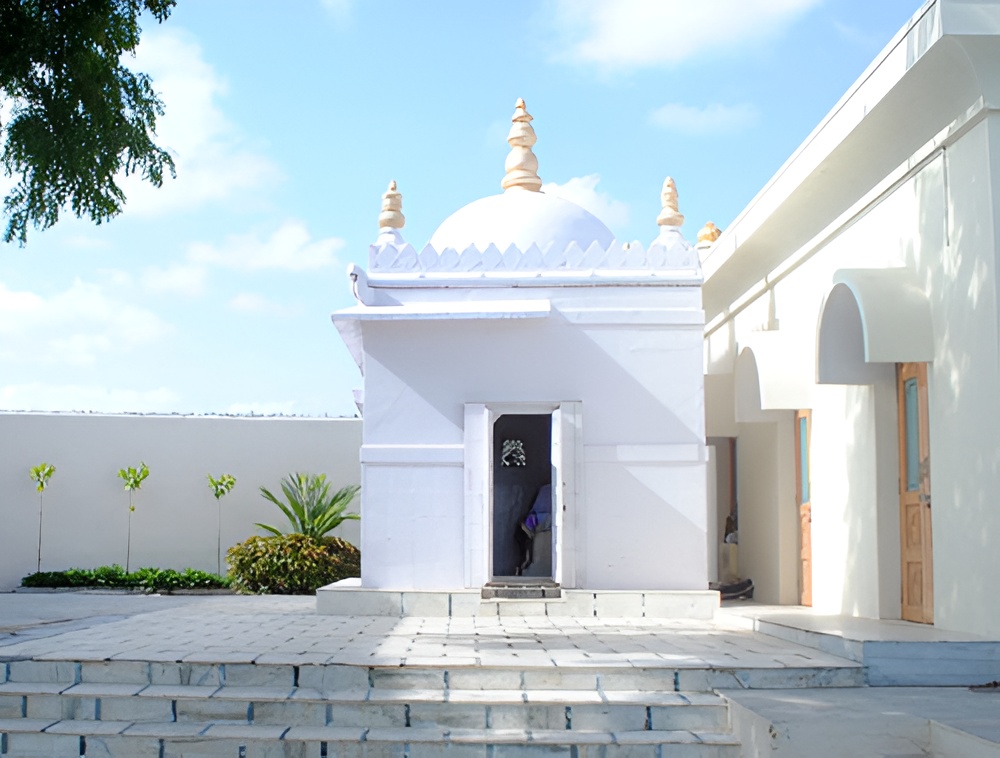 Mazar E Ganipir Shahid